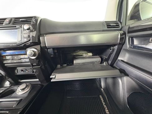 Used 2019 Toyota 4Runner Limited AWD/4WD image 28