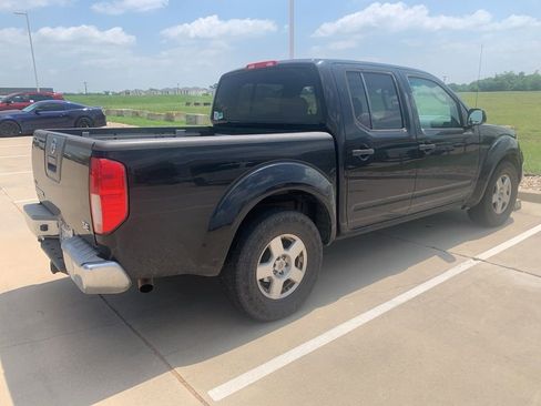 Used 2008 Nissan Frontier SE w/ SE Value Truck Pkg RWD image 3