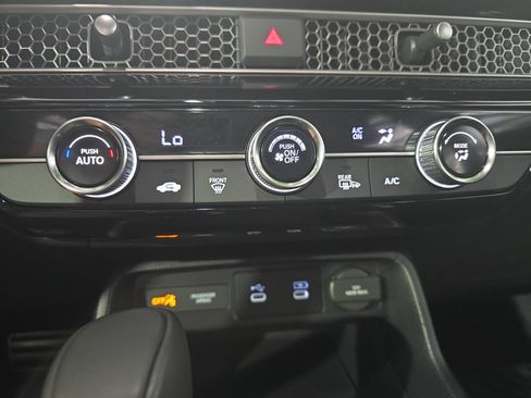 Used 2025 Honda Civic Sport image 21