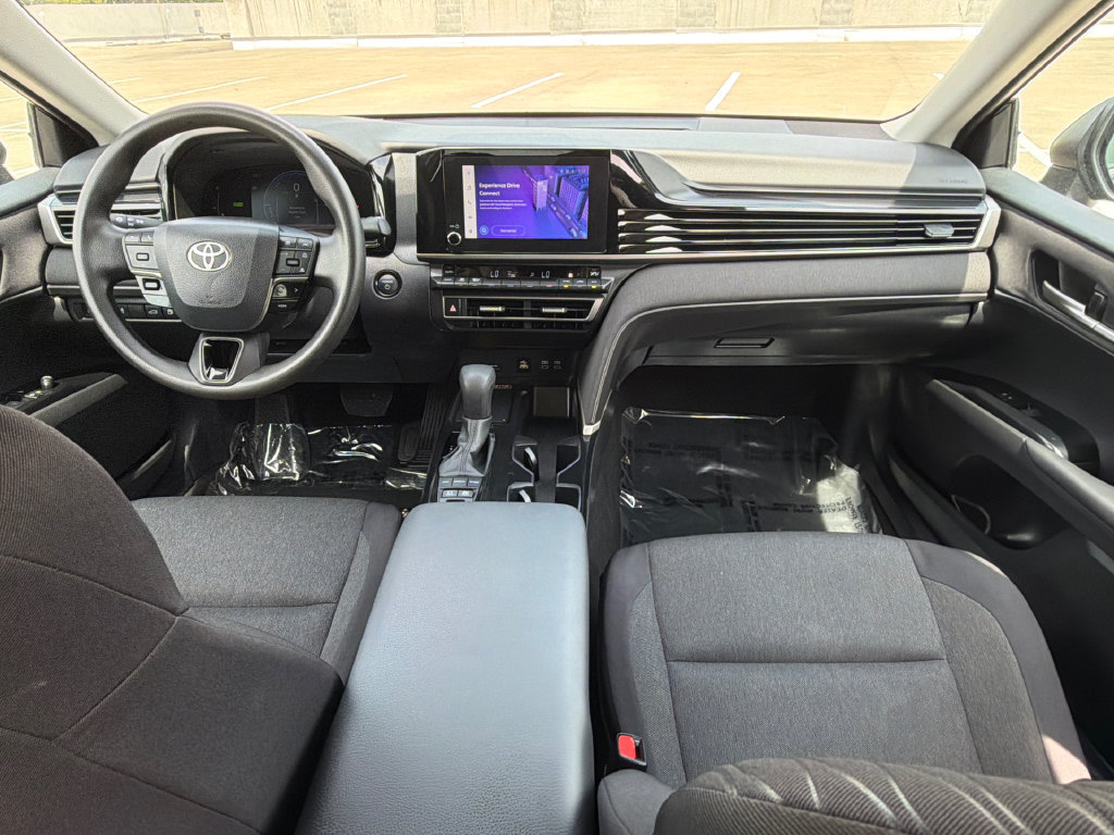 Used 2025 Toyota Camry LE w/ Convenience Package FWD image 12