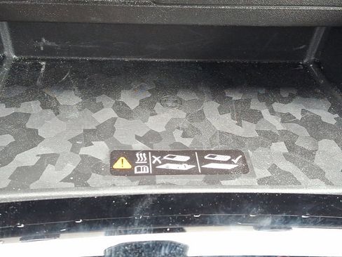 Used 2024 GMC Canyon AT4X image 24