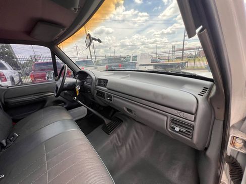 Used 1993 Ford F150 XL image 33