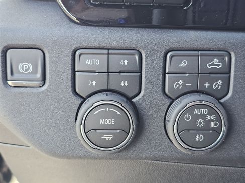 New 2026 Chevrolet Silverado 2500 LTZ w/ LTZ Plus Package AWD/4WD image 26