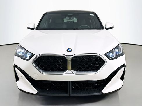 New 2026 BMW X2 xDrive28i w/ Technology Package AWD/4WD image 2
