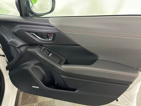 Certified 2025 Subaru Crosstrek 2.5i Limited w/ Crosstrek Mirror Package image 34