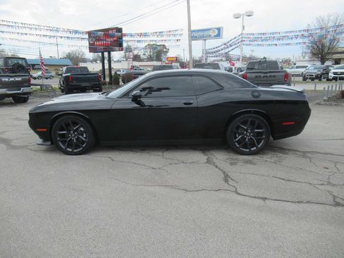Used 2022 Dodge Challenger R/T w/ Blacktop Package image 2