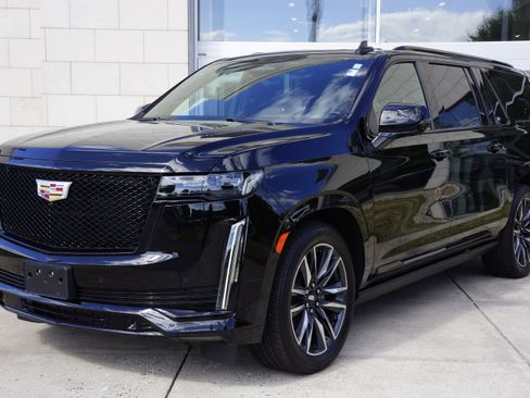 Used 2024 Cadillac Escalade ESV Sport Platinum w/ LPO, Floor Liner Package image 12
