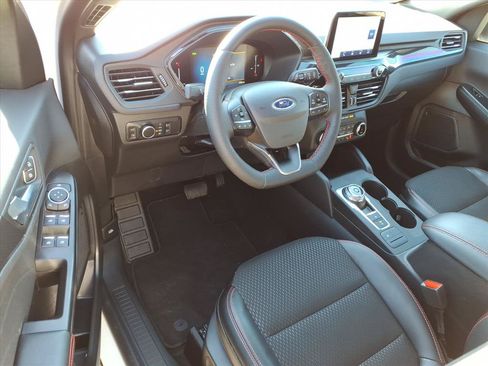 Used 2025 Ford Escape ST-Line w/ Equipment Group 301A FWD image 8