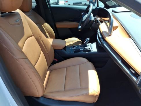 Used 2024 Cadillac XT4 Premium Luxury w/ Technology Package FWD image 3