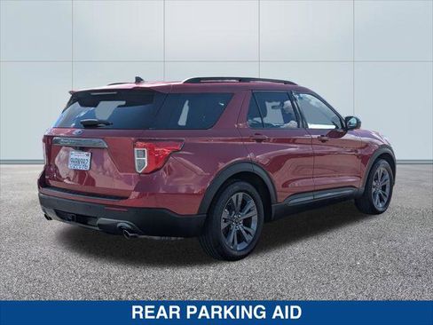 Certified 2023 Ford Explorer XLT w/ Equipment Group 202A image 5