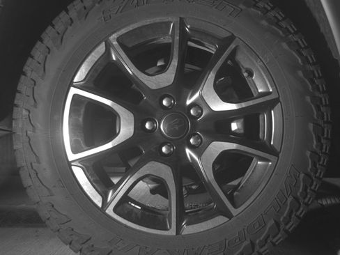 Used 2025 Jeep Compass Trailhawk AWD/4WD image 18