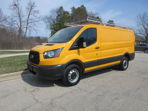 Used 2017 Ford Transit 250 130 Low Roof image 25