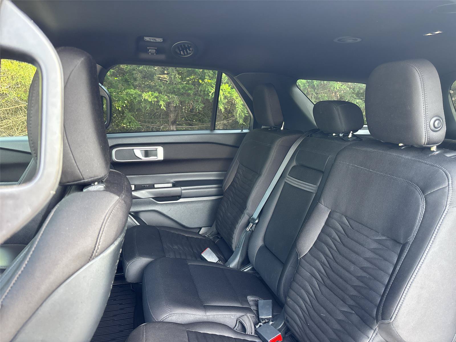 Used 2020 Ford Explorer XLT w/ Comfort Package AWD/4WD image 23