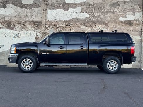 Used 2012 Chevrolet Silverado 2500 LTZ w/ LTZ Plus Package AWD/4WD image 7