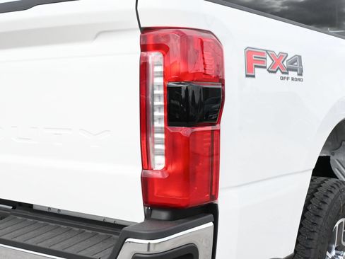 New 2026 Ford F250 Lariat w/ FX4 Off-Road Package AWD/4WD image 20