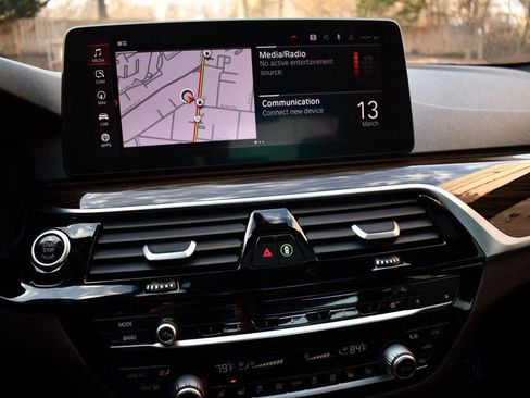 Used 2021 BMW 540i xDrive 540i xDrive w/ Luxury Seating Package image 28