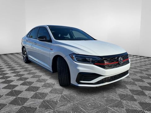 Used 2019 Volkswagen Jetta GLI image 4