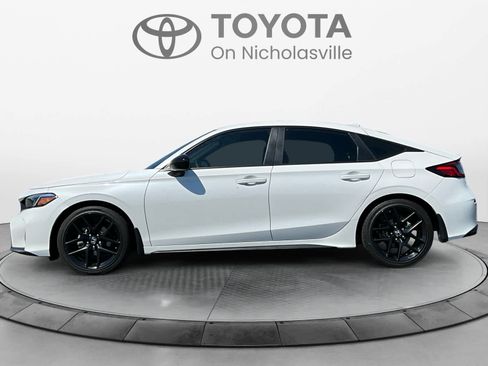 Used 2025 Honda Civic Sport image 2