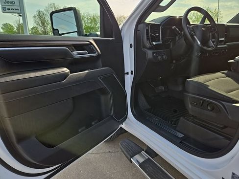 Used 2025 Chevrolet Silverado 2500 LT w/ Convenience Package AWD/4WD image 41