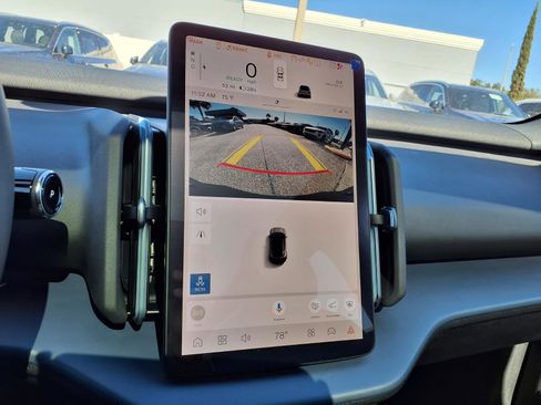 New 2026 Volvo EX30 Plus w/ Protection Package Premier AWD/4WD image 18