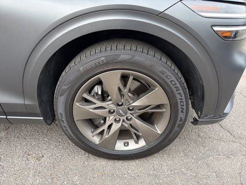 Used 2023 Genesis GV70 3.5T Sport w/ Cargo Package image 9