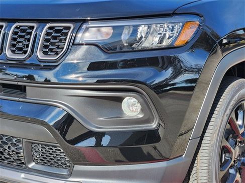 New 2026 Jeep Compass Latitude image 5