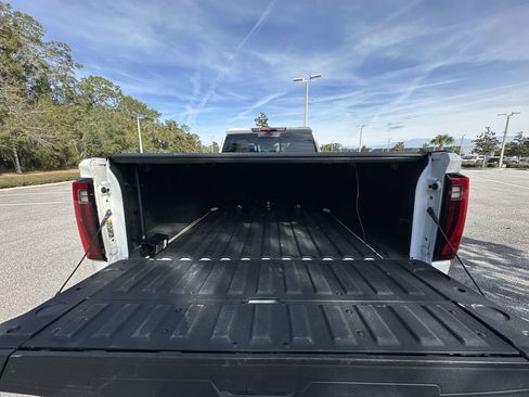 Used 2024 GMC Sierra 3500 SLT w/ SLT Premium Package image 28