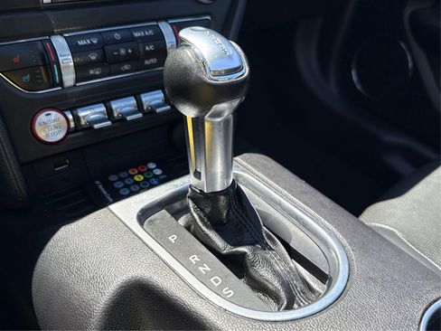 Used 2019 Ford Mustang Premium RWD image 41
