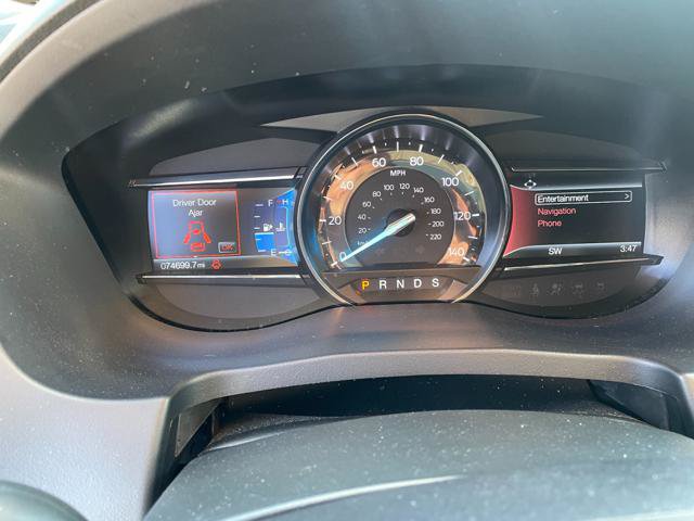 Used 2018 Ford Explorer XLT w/ Equipment Group 202A AWD/4WD image 18