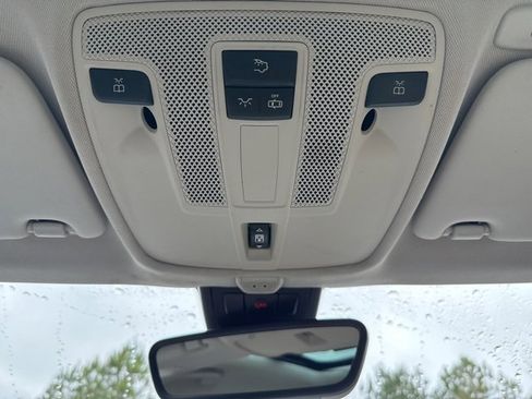 Used 2017 INFINITI QX30 Premium w/ Navigation Package image 27