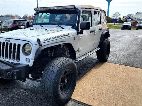 Used 2018 Jeep Wrangler Unlimited Sport image 5