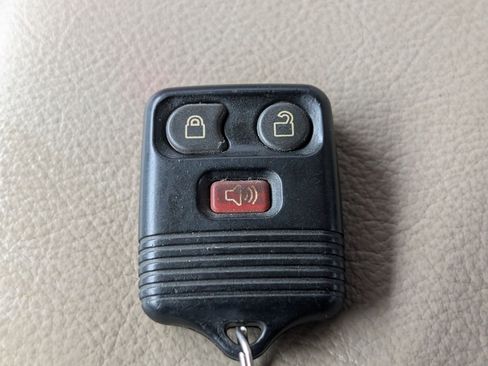Used 2007 Ford F150 Lariat AWD/4WD image 26