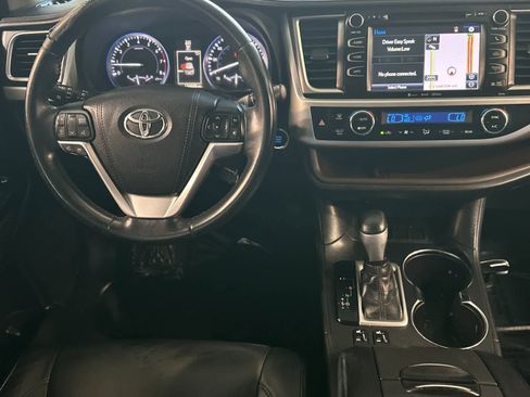 Used 2016 Toyota Highlander XLE image 15
