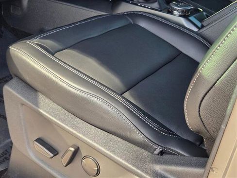 New 2025 Ford Bronco Outer Banks image 4