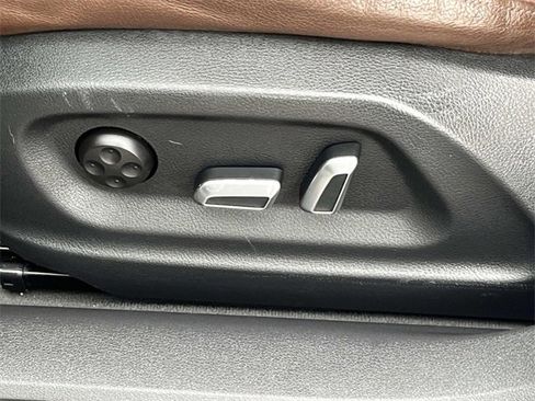 Used 2016 Audi Q3 2.0T Premium Plus w/ Technology Package image 27