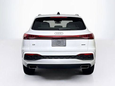 Used 2025 Audi Q5 Premium w/ Convenience Package AWD/4WD image 4