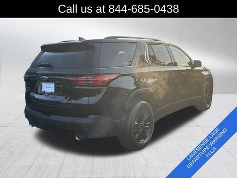 Used 2022 Chevrolet Traverse LT FWD image 5
