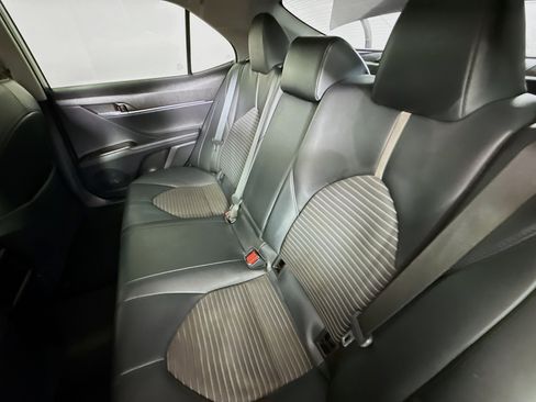 Used 2021 Toyota Camry SE image 25