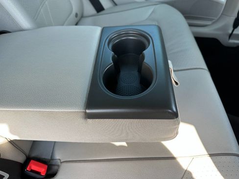 Used 2017 Volkswagen Passat 1.8T R-Line w/ R-Line Lighting Package image 24