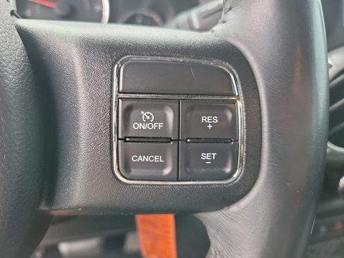 Used 2016 Jeep Wrangler Unlimited Sahara w/ Connectivity Group AWD/4WD image 21