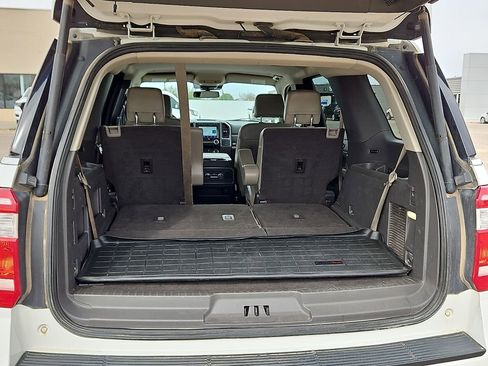 Used 2021 Ford Expedition XLT AWD/4WD image 9