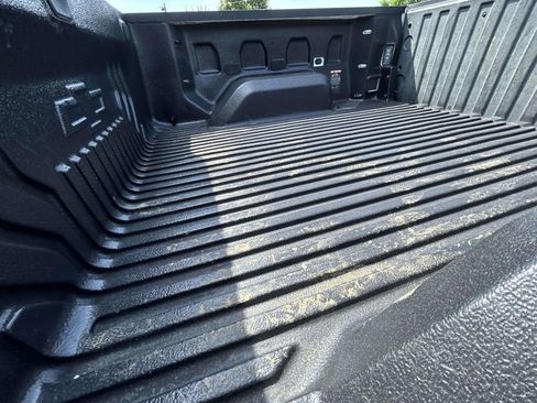 Used 2019 Chevrolet Silverado 1500 Custom w/ Custom Value Package AWD/4WD image 15