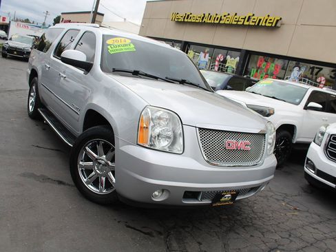 Used 2014 GMC Yukon XL Denali image 43
