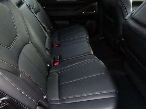 Used 2025 INFINITI QX60 Luxe image 11