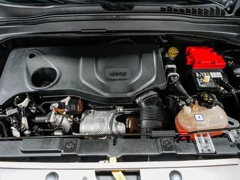 Used 2019 Jeep Renegade Limited image 25