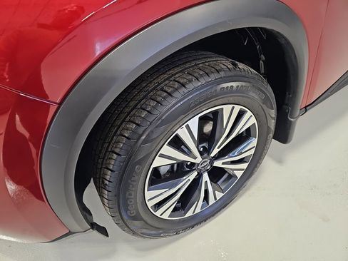 Used 2023 Nissan Rogue SV w/ SV Premium Package image 28