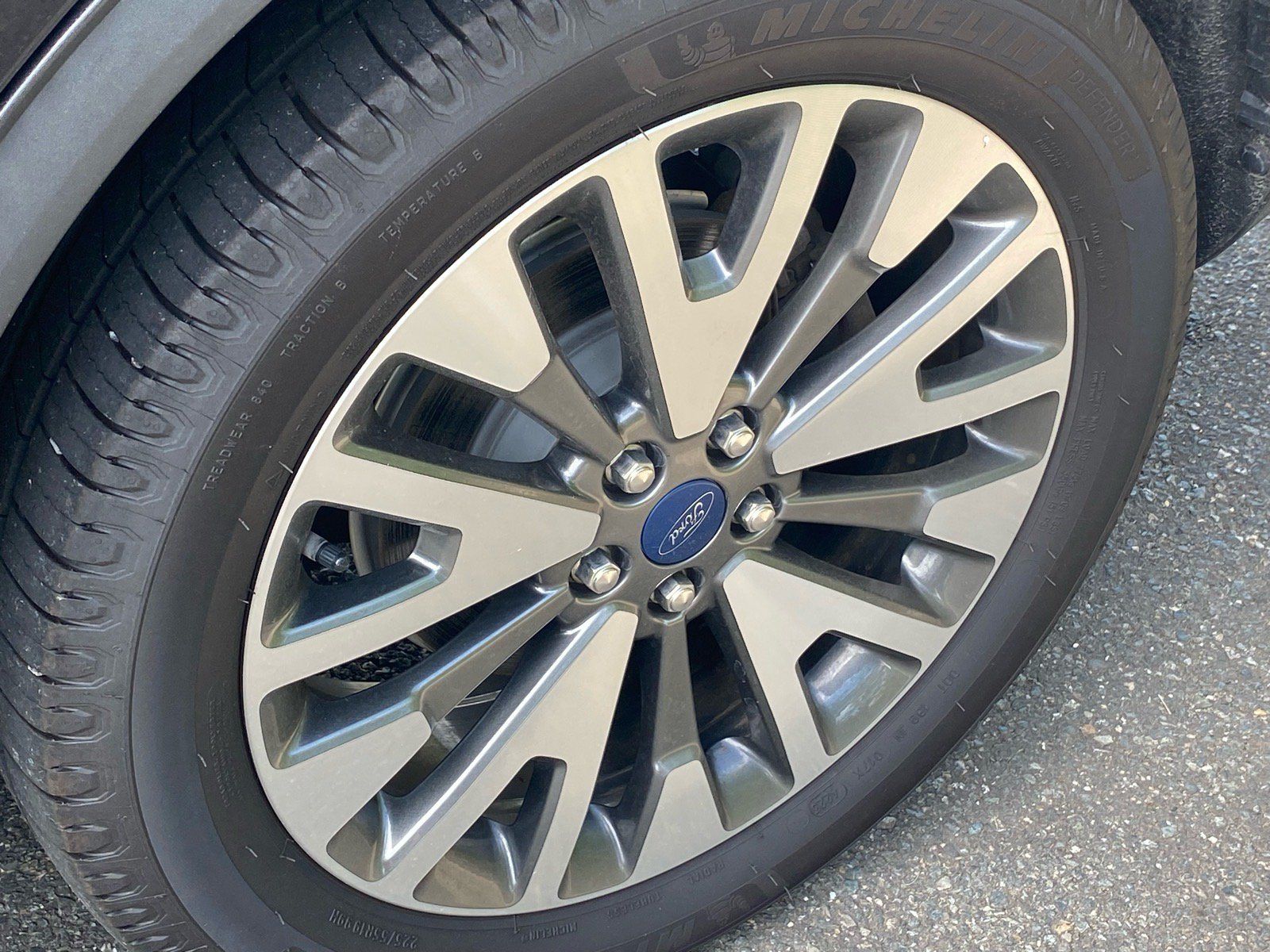 Used 2020 Ford Escape Titanium AWD/4WD image 21