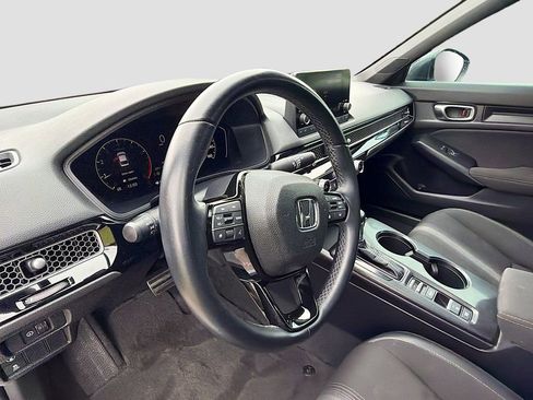 Used 2023 Honda Civic Sport image 11
