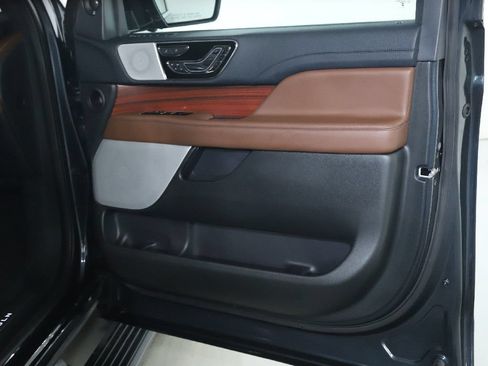 Used 2024 Lincoln Navigator Reserve AWD/4WD image 34