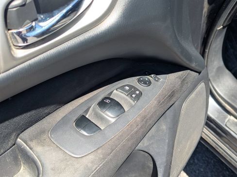 Used 2014 Nissan Pathfinder S AWD/4WD image 16